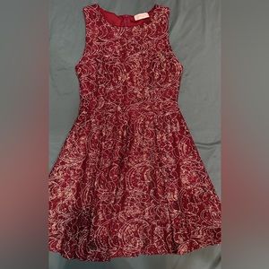 Altrd State Lace dress, Burgundy/Gold, Sz Med. Lined. Zips up the back.